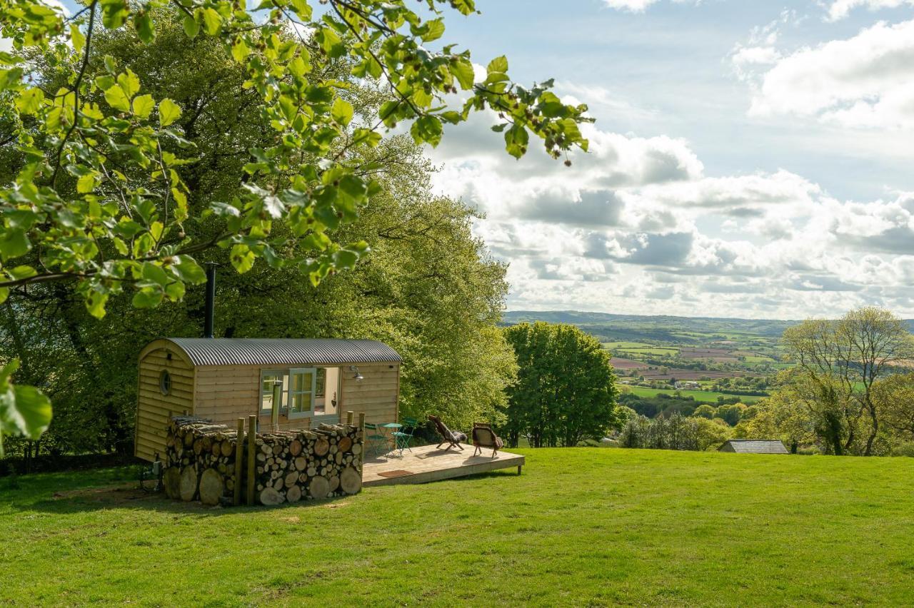 West Bagborough Tilbury Shepherd Huts With Hot Tubs Plus Holiday Cottages מראה חיצוני תמונה