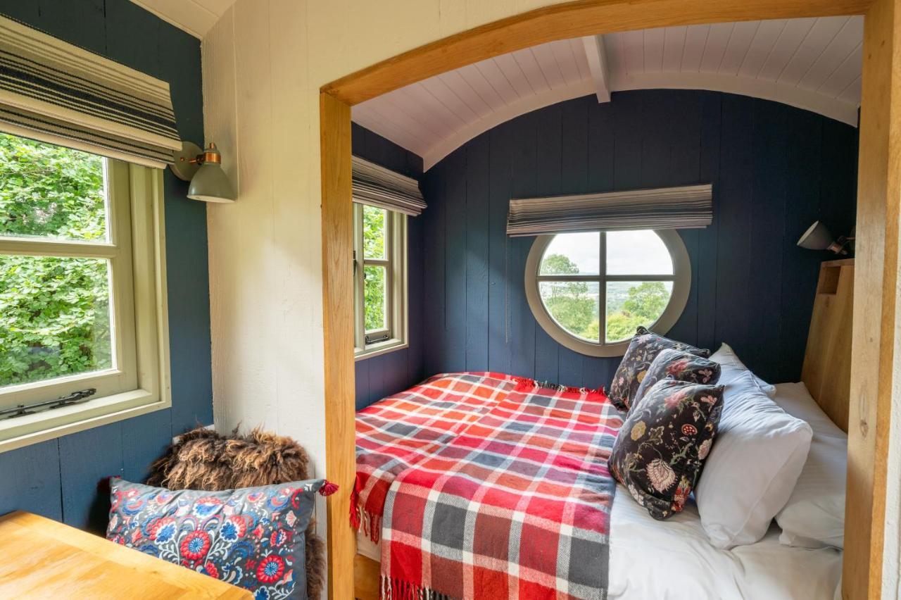 West Bagborough Tilbury Shepherd Huts With Hot Tubs Plus Holiday Cottages מראה חיצוני תמונה