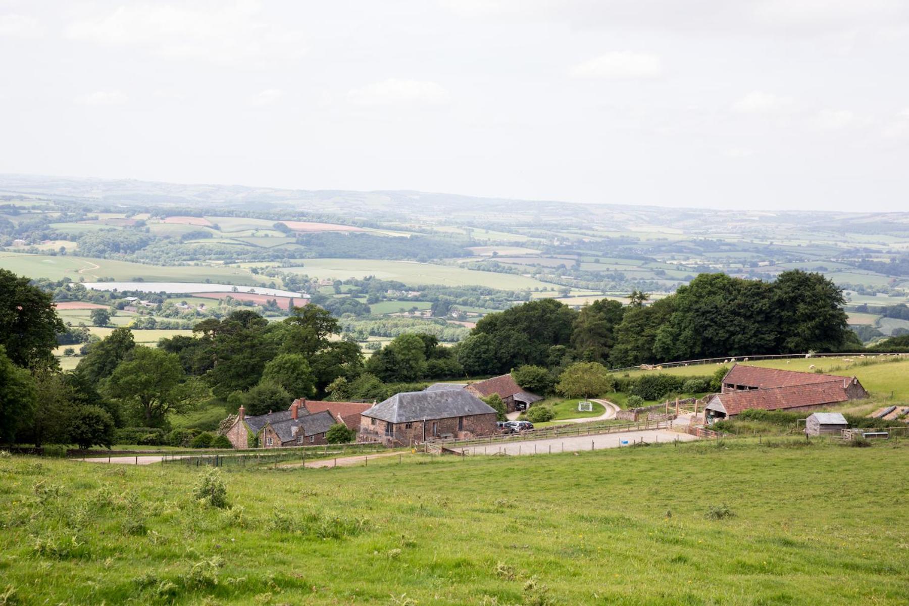 West Bagborough Tilbury Shepherd Huts With Hot Tubs Plus Holiday Cottages מראה חיצוני תמונה