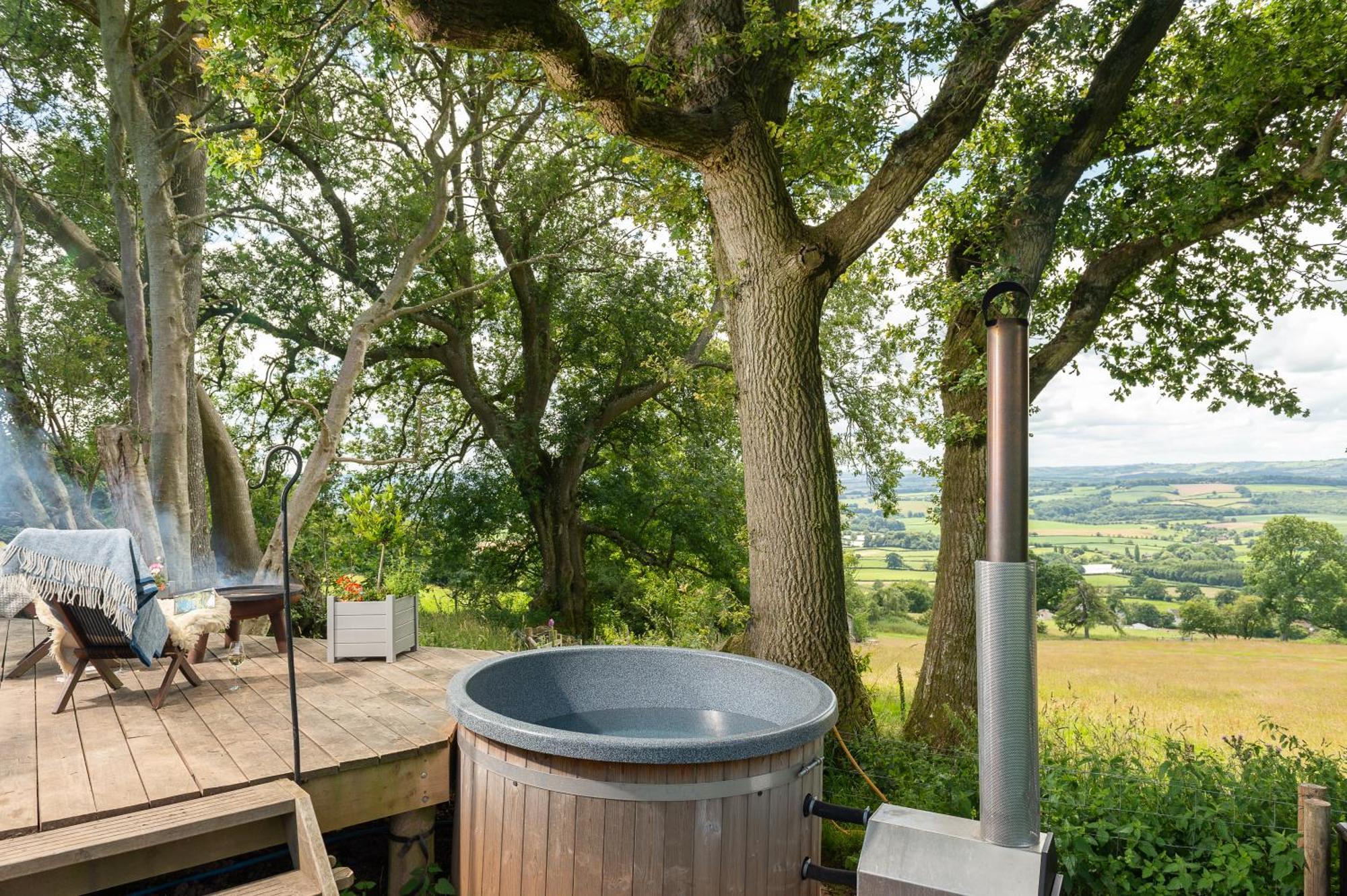 West Bagborough Tilbury Shepherd Huts With Hot Tubs Plus Holiday Cottages מראה חיצוני תמונה